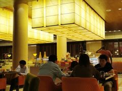 -东西风牛排馆周末烧烤自助(首都机场希尔顿店)
