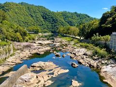 -燕子河大峡谷天坑仙境