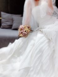 点击看大图 -GRACE KELLY婚纱与礼服(北京店)