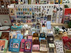 -猫的天空之城概念书店(束河店)
