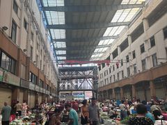 -三亚新鸿港水果一级批发市场