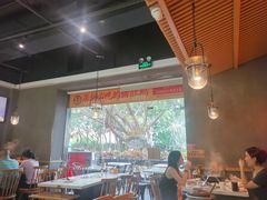 大堂-顺德公广东猪肚鸡·煲仔饭(白石洲店)