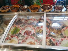 -富正毅三下锅·湘西韵味(天门山索道店)