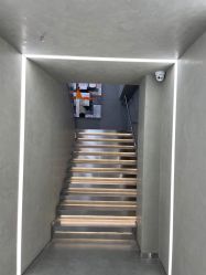 -变画·发型STUDIO