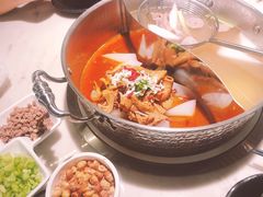 牛杂鸳鸯锅-左庭右院鲜牛肉火锅(浦江欢乐颂店)