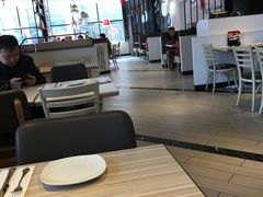 大堂-必胜客(武汉欢乐谷店)