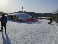 -荣盛康旅野三坡滑雪场