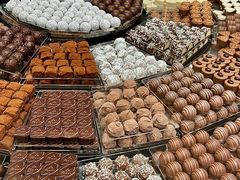 -Laderach 莱德拉(上海环贸iapm店)