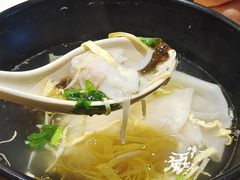 上海小馄饨-玖鲜小笼(中山广场店)