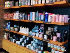 零售区-星巴克(洛阳中州路王府井店)