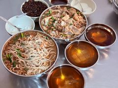 -正宗杨记普洱酸醋米线(总店)