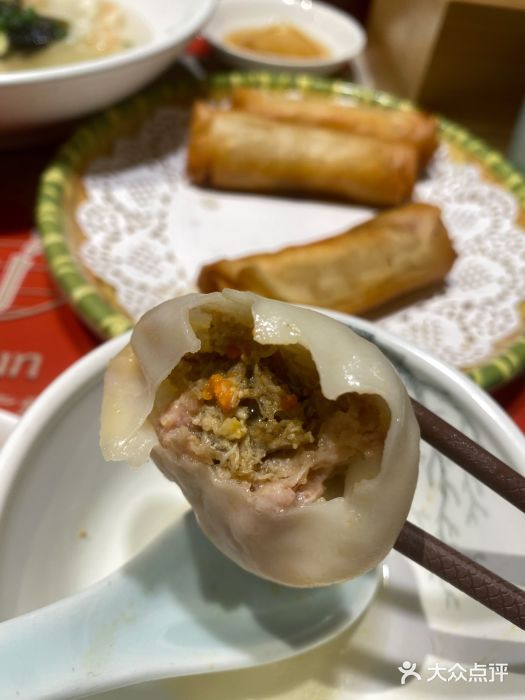 穿蒸引鲜·嗲记(正大广场店)蟹粉小笼包图片