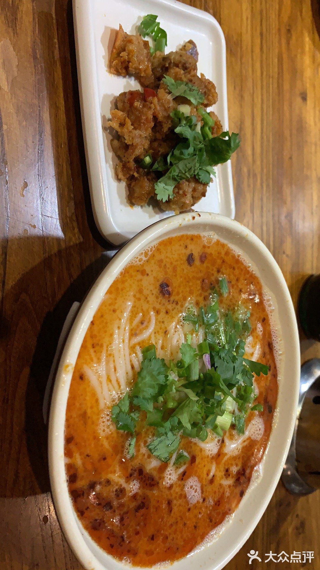 从小吃到大的童年记忆，小粉=素米线、羊肉笼笼、红烧羊