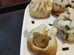 双拼蟹粉鲜肉-大壶春生煎(四川中路店)