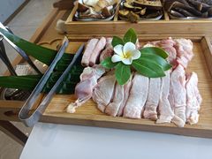 -花菇朵·云山雀 ll 野生菌锅·野果酸汤·精品滇菜(万柳店)