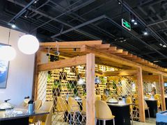 大堂-日进一片海.生腌海鲜火锅.宵夜烧烤(三里屯总店)