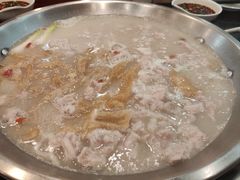 -老来福·非遗酸汤兔(凯旋路店)