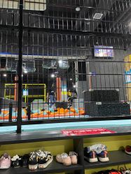 -蹦贝运动中心·蹦床·攀岩·闯关(龙岗店)