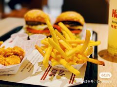 -The Habit Burger Grill 哈比特汉堡(复兴soho店)