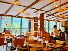 大堂-芳草地度假酒店·野炉中餐厅