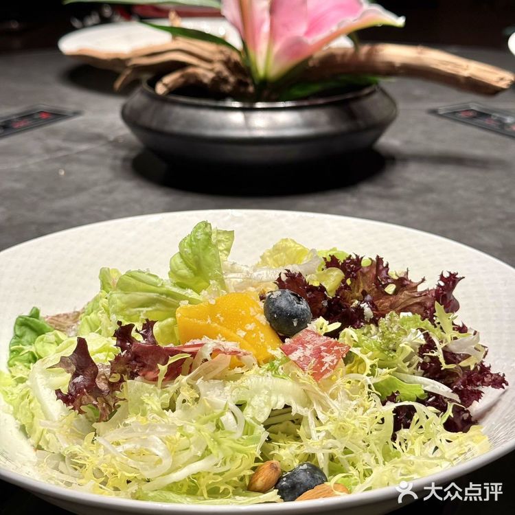  糯到黏唇！茨菇红烧肉与暖心砂锅的治愈瞬间