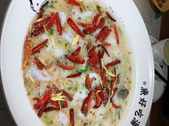 -江渔儿酸菜鱼·拔草餐厅(虎门君乐汇店)