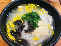 -桥香园过桥米线(国贸店)