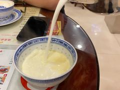 -广信牛奶甜品世家(台东店)