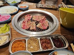 -明洞阿姨·韩式酱蟹烤肉·创意料理(三元桥店)