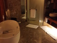 -三亚湾海居铂尔曼度假酒店