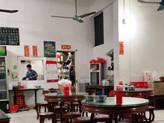 大堂-容里煲仔饭(利丰北路店)