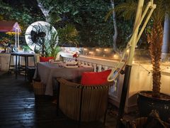 -弦月窗LUNETTE BY AMANDA(复兴路店)