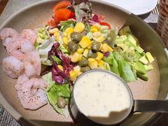牛油果鲜虾沙拉-秀·爱尔兰餐吧(上海路店)
