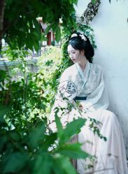 -一揽芳华汉服旗袍体验馆(拙政园店)