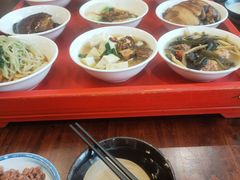 -蓝田九大碗民俗食府(蓝田店)
