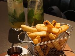 黑松露薯條-Oasis Bar & Grill