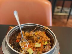 葱烧澳洲牛肉配石锅饭-酒池星座(深圳湾后海汇店)