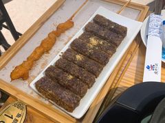 黑米红糖糍粑-鱼颜诱纸纸上烤鱼·蛙(龙湖天街店)