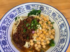-渝之汇牛肉豌杂面