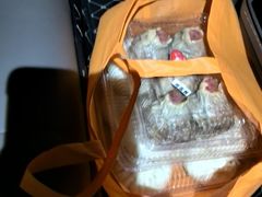 -白玉兰食品甜凤店(合生汇店)