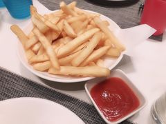 -WOLFGANG PUCK KITCHEN & BAR(迪士尼小镇店)