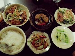 -Cuc Gach Quan Restaurant