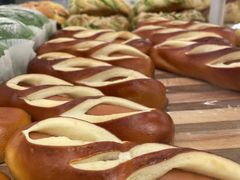 德式肠碱水包-BreadTalk面包新语·烘焙蛋糕(东方宝泰广场店)