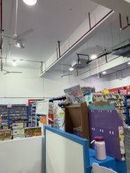 -逝水玩具折扣店