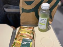 -星巴克(成都东站店)
