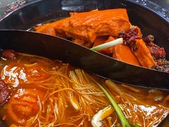 -重庆川渝肥妹火锅