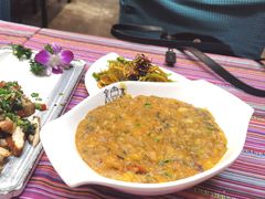 -香巴拉云南餐厅(华莱坞店)