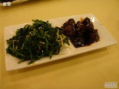 糖醋小排拼菜头-新南华大酒店(长寿店)