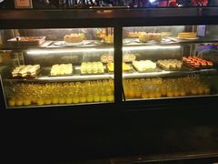 面包甜点陈列柜-星伦多 自助料理(圆融店)
