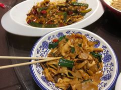 -刘胖子家常菜·蹄花焖藕(中央花园店)